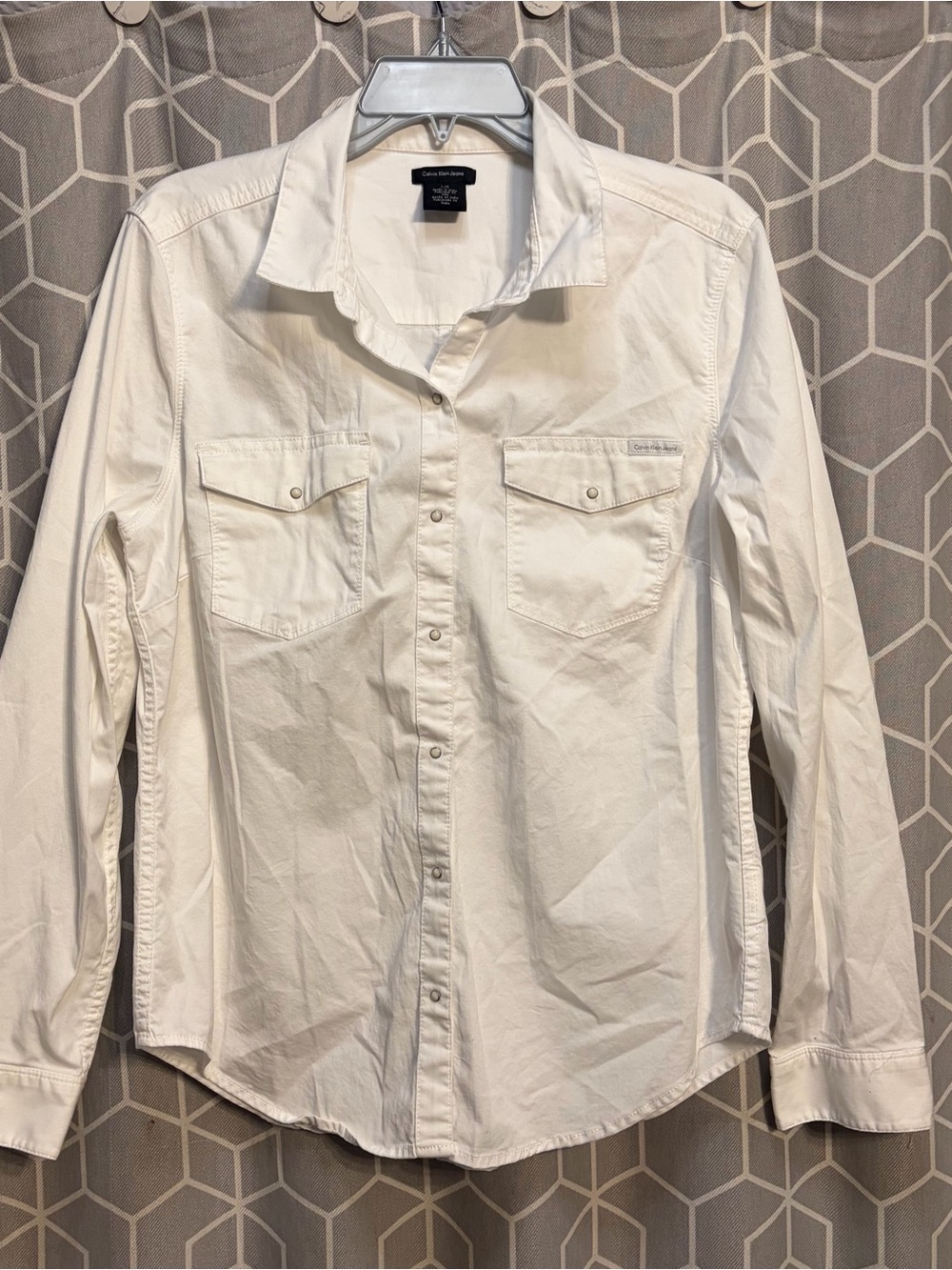 Calvin Klein White Long-Sleeve Button-Down Shirt with Chest Pockets